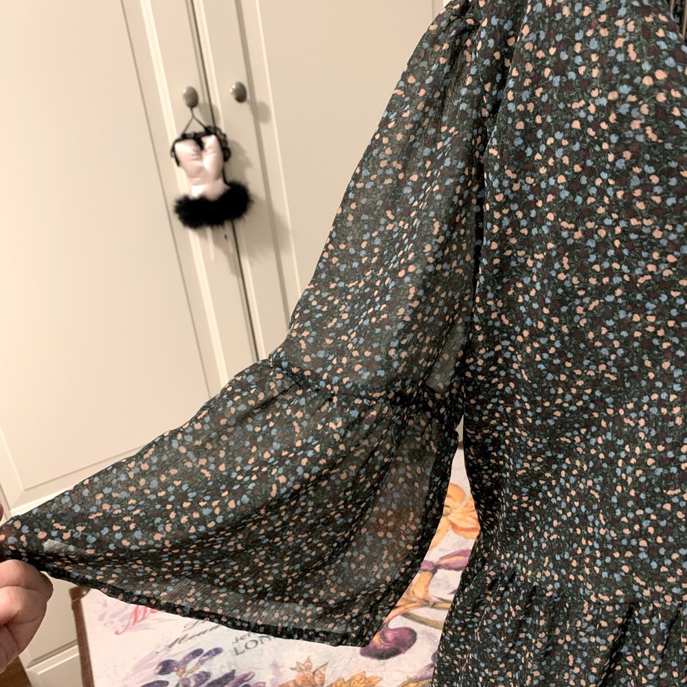 Park and fifth oversize v-neck dress - Picture 3 of 9
